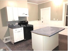 6 5th St in Bangor, ME - Building Photo - Building Photo