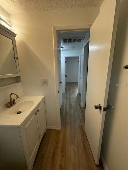 4009 E Bird St in Tampa, FL - Building Photo - Building Photo