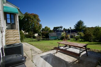 1241 Locust Ave in Arbutus, MD - Building Photo - Building Photo