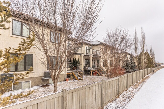 Villas On The Ravine In Callaghan in Edmonton, AB - Building Photo - Building Photo