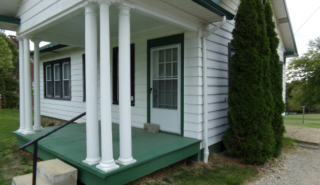 3460 Washington Pike in Bridgeville, PA - Foto de edificio - Building Photo