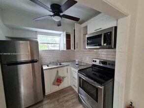 90 NE 68th Terrace in Miami, FL - Building Photo - Building Photo