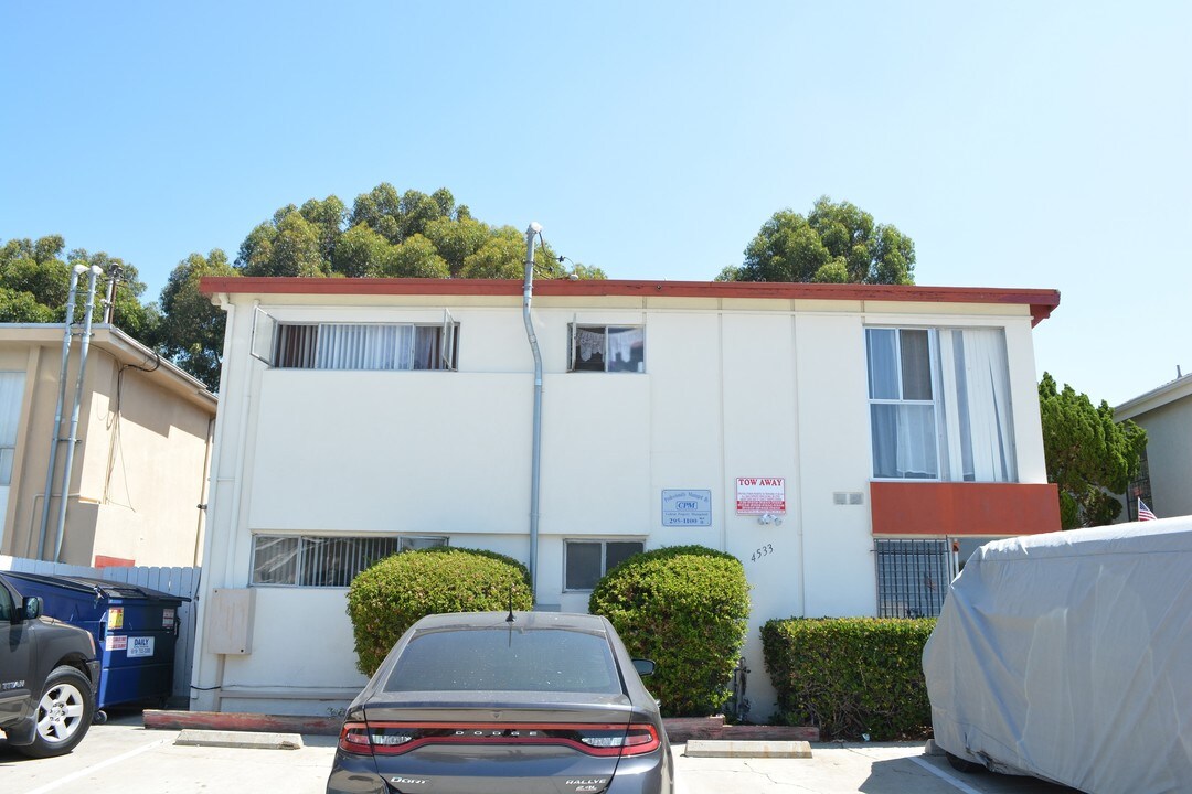 4533-4535 Contour Blvd in San Diego, CA - Building Photo