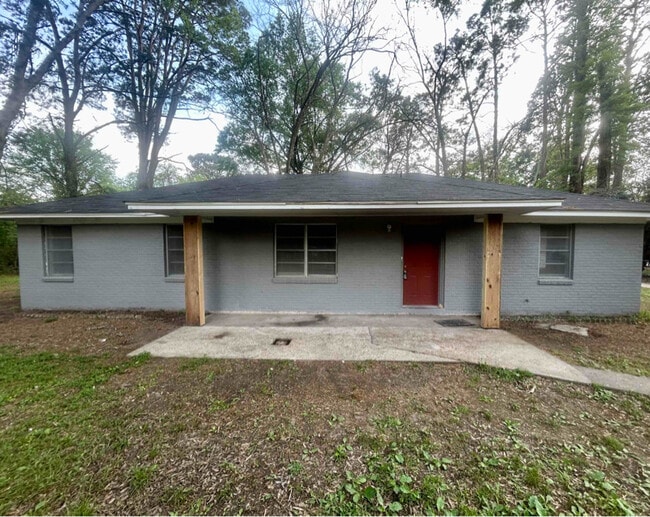 property at 407 Foster St