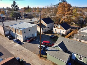 1360 & 1390 Liberty St NE Salem OR in Salem, OR - Building Photo - Building Photo