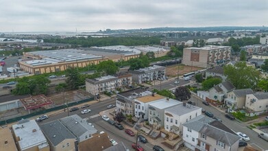 52 E 48th St in Bayonne, NJ - Building Photo - Building Photo
