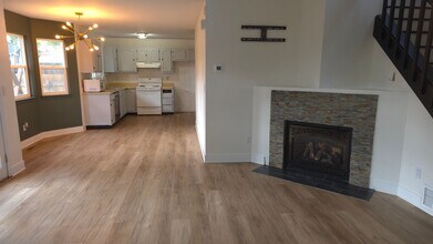 548 Lindstrom Dr in Colorado Springs, CO - Building Photo - Building Photo