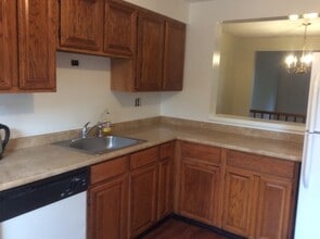 7602 Quincewood Ct in Rockville, MD - Building Photo - Building Photo