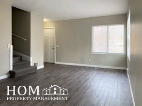 513 W 11th St in Mankato, MN - Foto de edificio - Building Photo