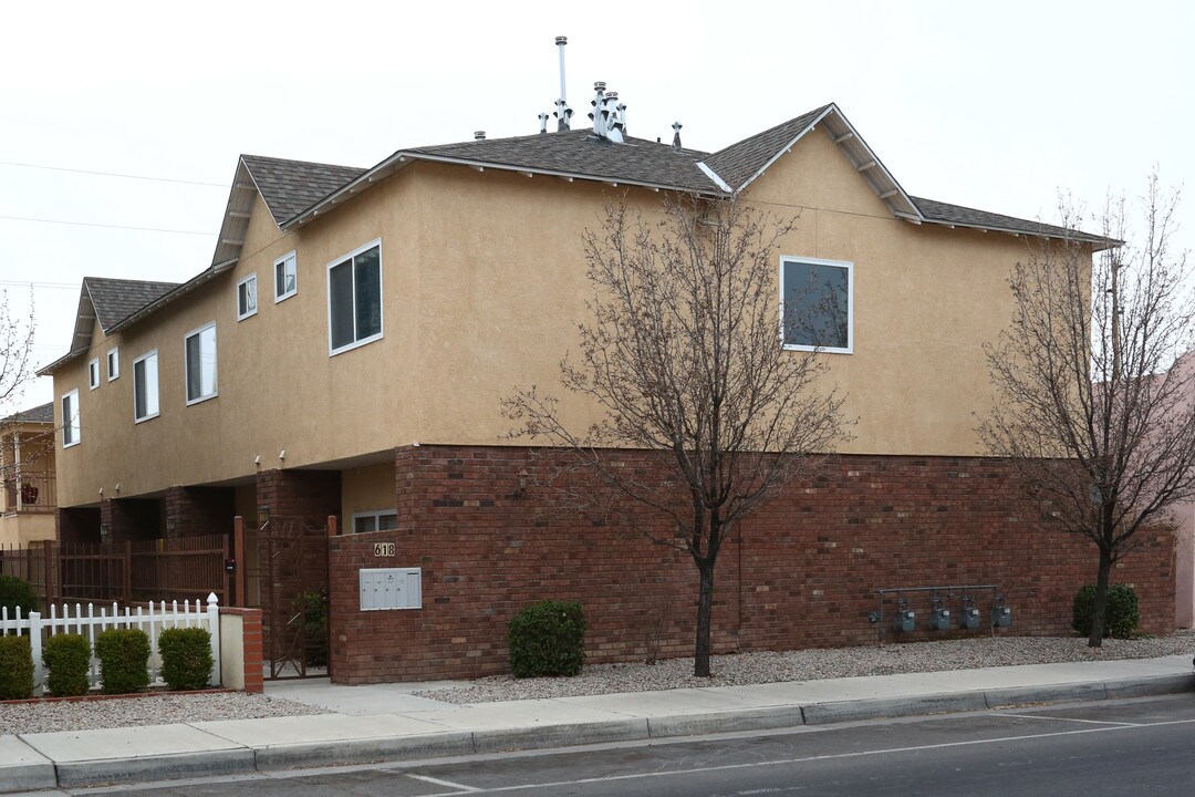618 Coal Ave SW in Albuquerque, NM - Foto de edificio