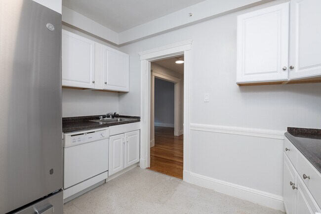 15 Forest St, Unit 3A in Cambridge, MA - Building Photo - Building Photo