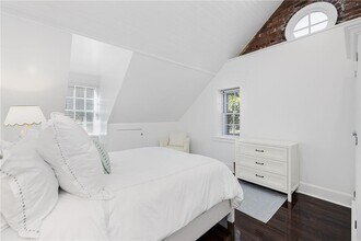 8 Brenton Rd in Newport, RI - Building Photo - Building Photo