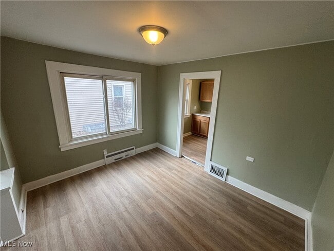 property at 5466 Grasmere Ave