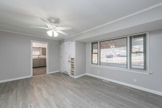 510 Forest Glen Dr in Round Lake Park, IL - Building Photo - Building Photo