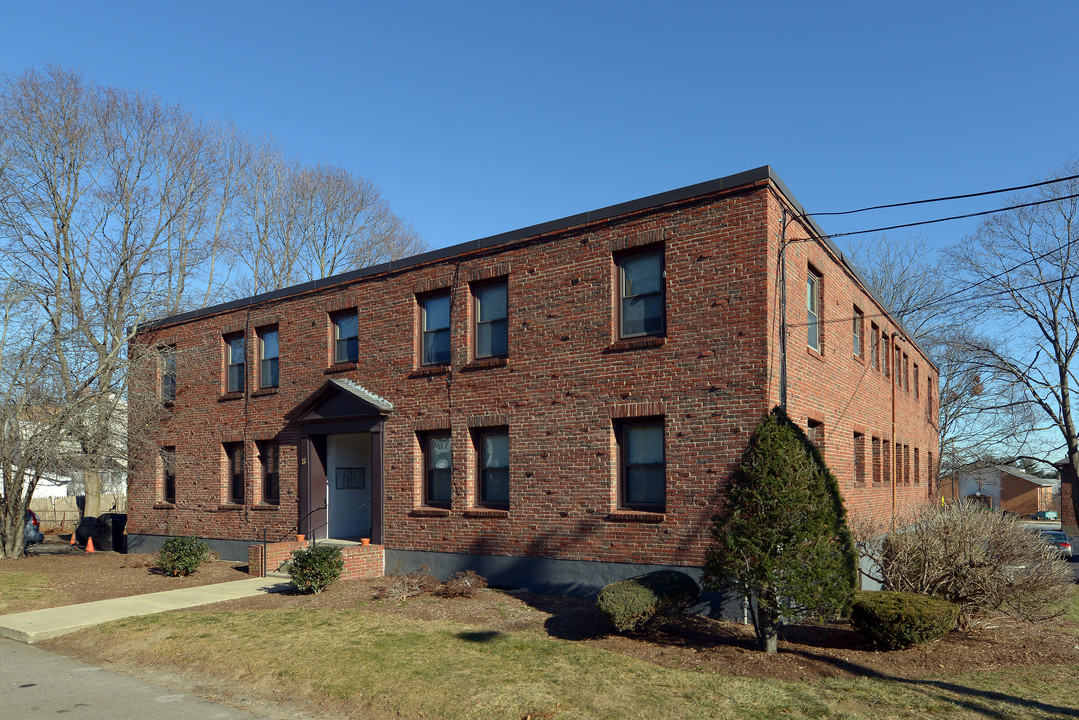 Weston Court Apartments in Braintree, MA - Building Photo