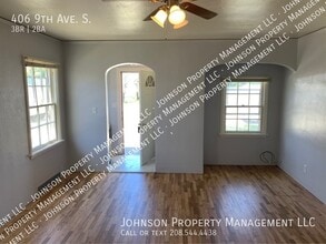 406 9th Ave S in Nampa, ID - Building Photo - Building Photo