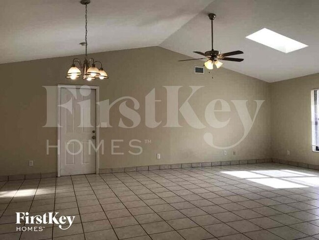 17365 Homewood Rd in Ft. Myers, FL - Building Photo - Building Photo