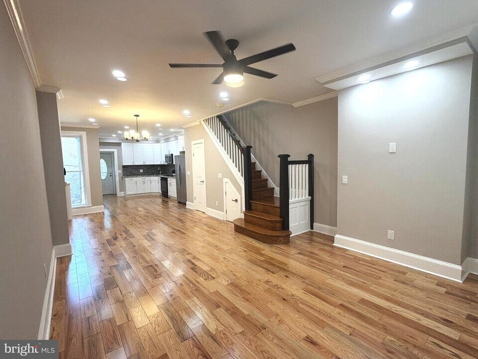 2054 W 65th Ave in Philadelphia, PA - Building Photo