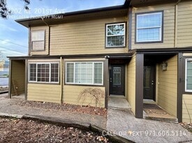 2202 NE 201st Ave in Fairview, OR - Building Photo