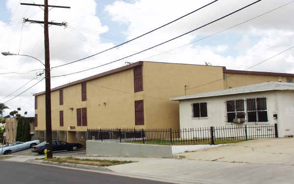 Budlong Apartments in Los Angeles, CA - Building Photo - Building Photo