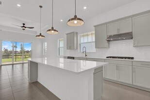 10514 Northbrook Cir in Palm Beach Gardens, FL - Building Photo