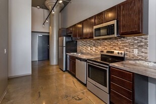 Ballyard Lofts in Des Moines, IA - Building Photo
