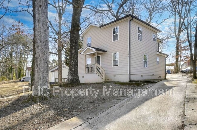 1484 Norman Berry Dr
