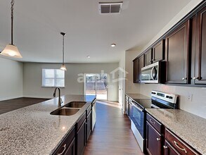 829 Headland Wy in Holly Springs, GA - Building Photo - Building Photo