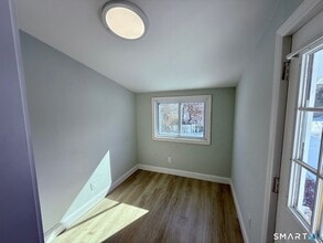 177 Hobart Ave in Greenwich, CT - Building Photo - Building Photo