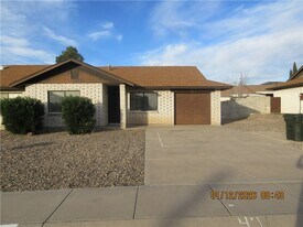 4007 Gordon Ln in Kingman, AZ - Building Photo