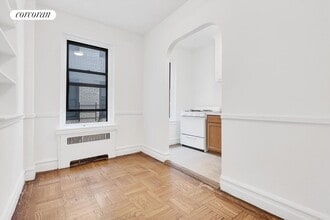 3000 Valentine Ave in Bronx, NY - Foto de edificio - Building Photo