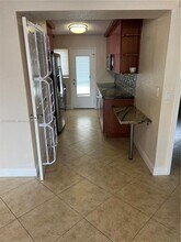 3923 NE 166th St in North Miami Beach, FL - Building Photo - Building Photo