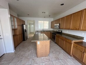 7561 Bright Eyed Ct in Las Vegas, NV - Building Photo - Building Photo