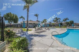 19872 Inverness Ln in Huntington Beach, CA - Building Photo - Building Photo