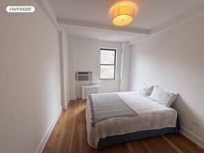 308 W 30th St in New York, NY - Building Photo - Building Photo