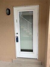 2737 NE 28th St in Lighthouse Point, FL - Building Photo - Building Photo