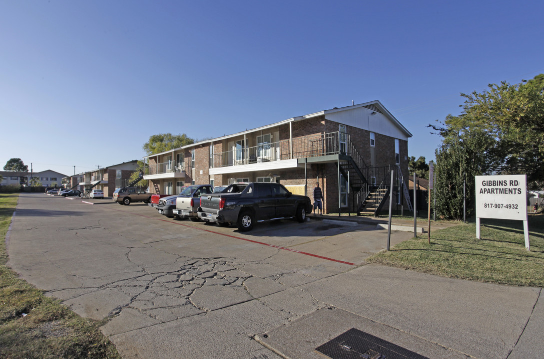 Gibbins Apartments in Arlington, TX - Foto de edificio