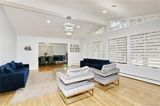 1 Emerald Dr in Pomona, NY - Building Photo - Building Photo