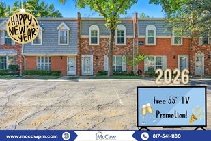 1229 Roaring Springs Rd in Fort Worth, TX - Building Photo