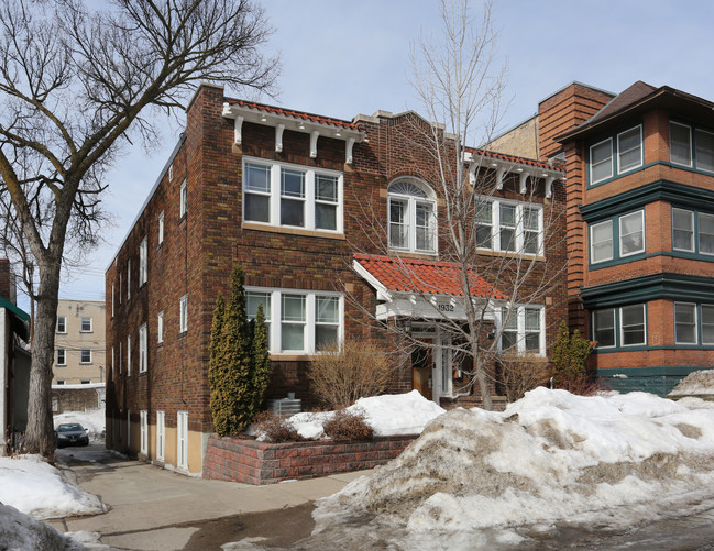 1932 Emerson Ave in Minneapolis, MN - Building Photo - Building Photo