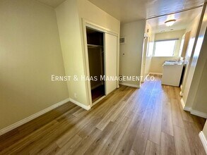 105 Atlantic Ave in Long Beach, CA - Building Photo - Building Photo