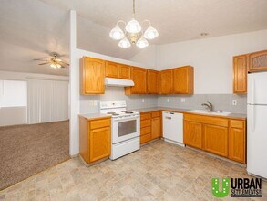 15313-15315 E Mission Ave in Spokane Valley, WA - Building Photo - Building Photo