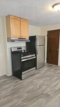 12 Stearns St in Waltham, MA - Building Photo - Building Photo