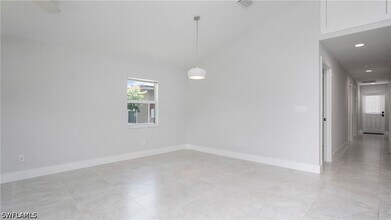 27302 Dortch Ave in Bonita Springs, FL - Building Photo - Building Photo