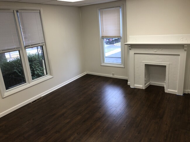 208 S Arch St, Unit A in Fremont, OH - Building Photo - Building Photo