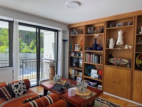 15 Stewart Pl in White Plains, NY - Building Photo - Building Photo