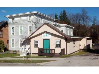 87-91 E Main St in Morrisville, NY - Building Photo