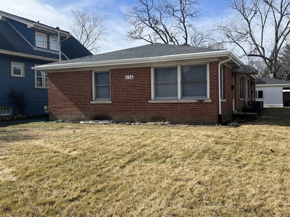 336 S Westmore-Meyers Rd in Lombard, IL - Building Photo