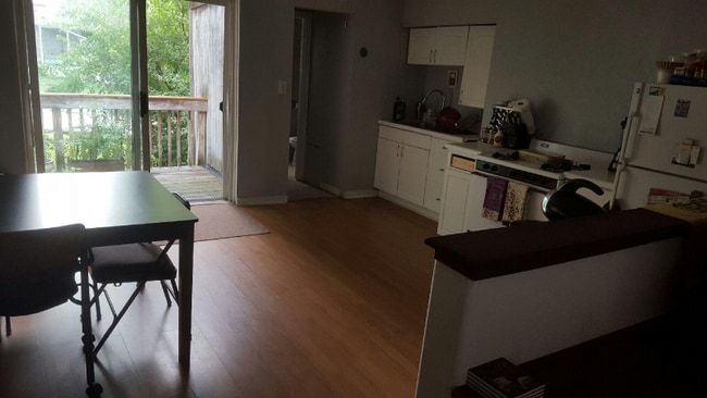 320 W Sycamore St in Pittsburgh, PA - Building Photo - Building Photo