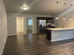 1550 N Tinitun Cir in Wasilla, AK - Building Photo - Building Photo